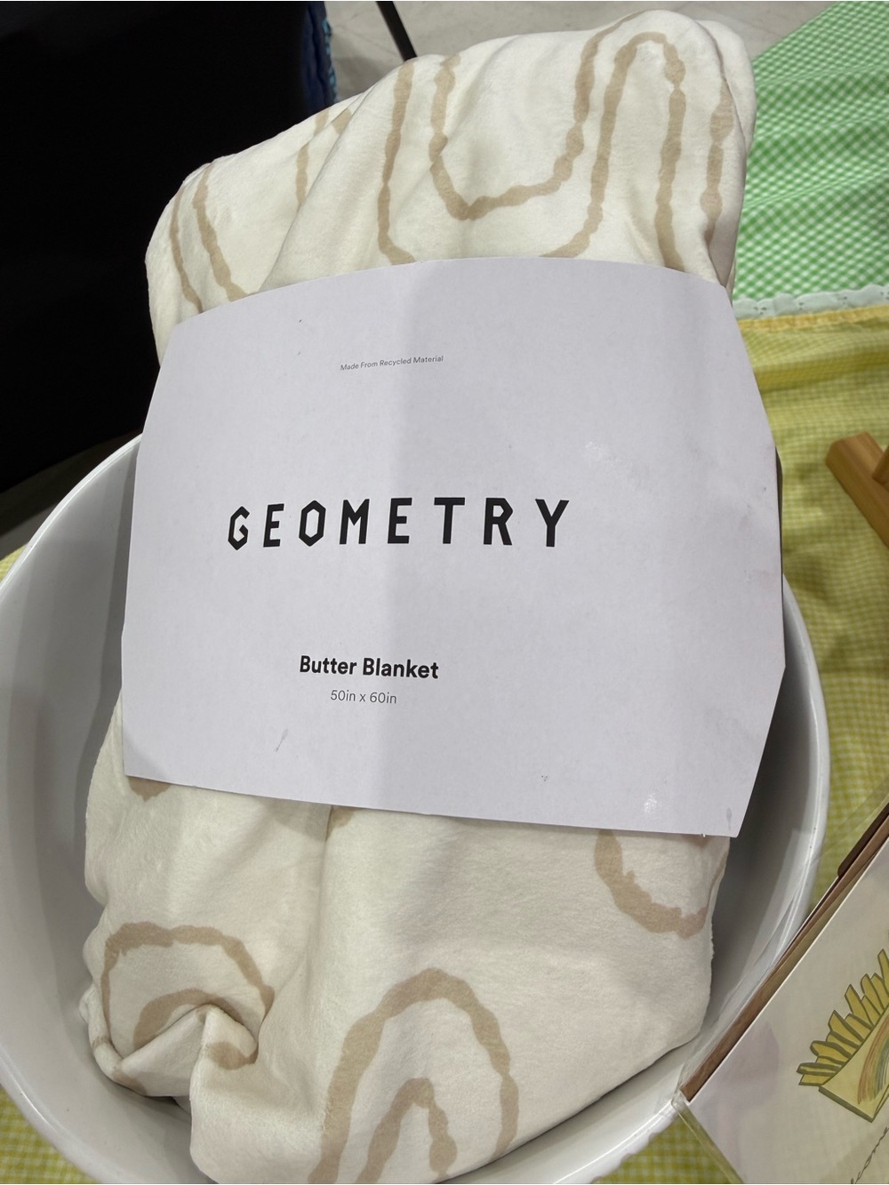 Geometry Butter Blanket in Cream with Tan Design